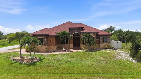 10393 Harlingen St, Port Charlotte, FL 33981