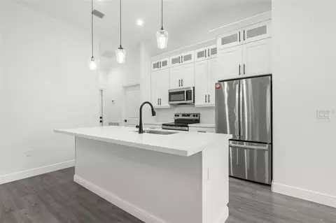 Kitchen - 3921 Dauphine St, Sebring, FL 33872 photo 1 of 2