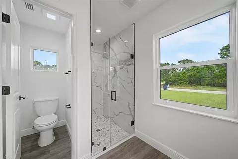 Bath - 3921 Dauphine St, Sebring, FL 33872 photo 3 of 6