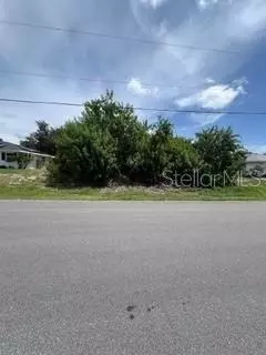6230 Rosewood Dr, Englewood, FL 34224