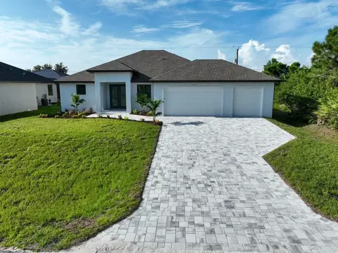 11201 Chalet Ave, Englewood, FL 34224