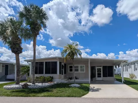 2100 Kings Hwy #137, Port Charlotte, FL 33980