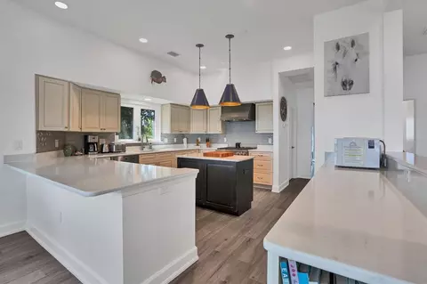 Kitchen - 19 Grouper Hole Dr, Boca Grande, FL 33921 photo 1 of 3