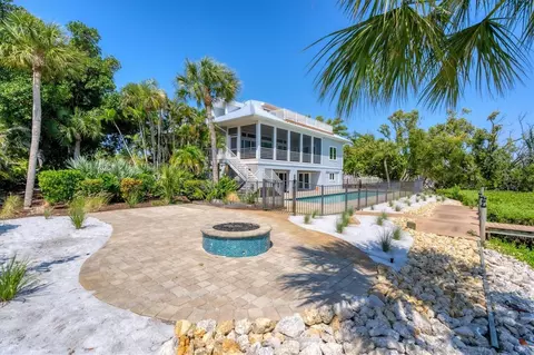 Exterior - 19 Grouper Hole Dr, Boca Grande, FL 33921 photo 9 of 10