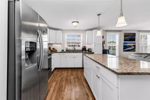 Kitchen - 821 Bogie, Venice, FL 34285 photo 2 of 6