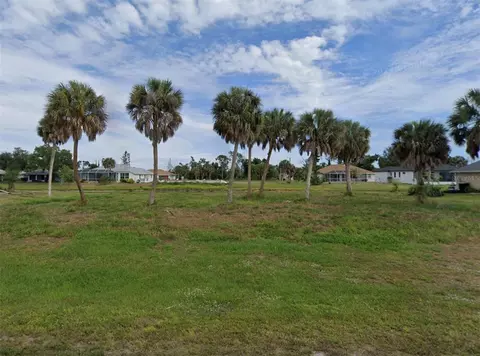 104 Long Meadow Ln, Rotonda West, FL 33947