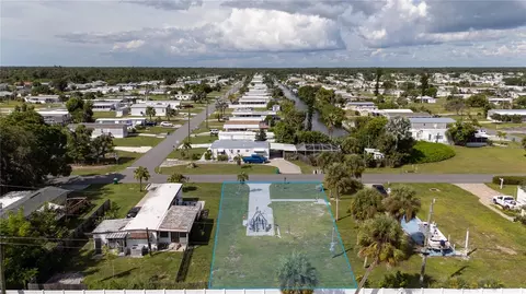 2445 Heron Dr, Englewood, FL 34224