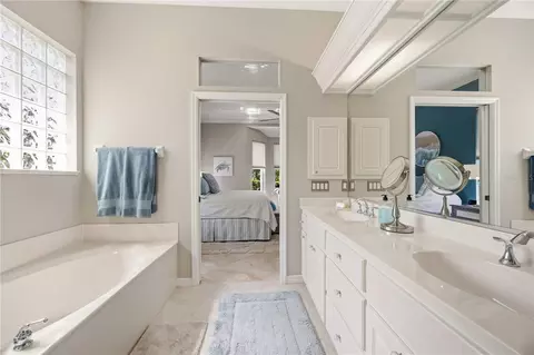 Bath - 737 Misty Pine Dr, Venice, FL 34292 photo 6 of 6