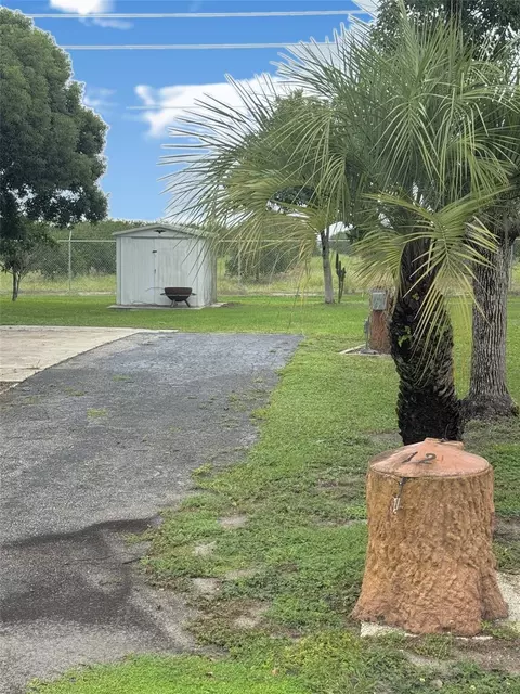 12 Saddlebag Trl N, Lake Wales, FL 33898