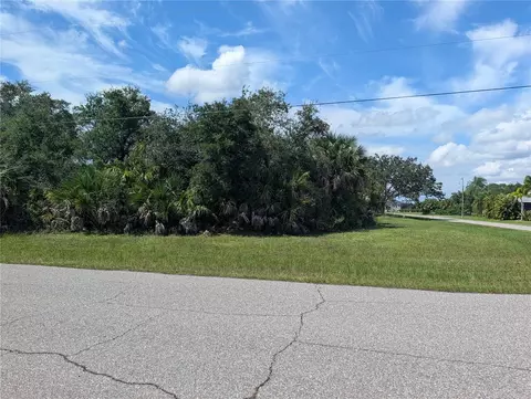 146 Haddock Dr, Rotonda West, FL 33947