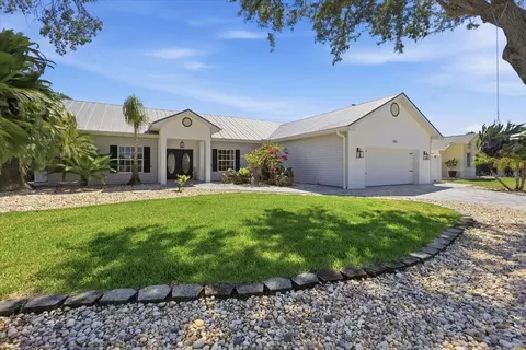 7376 Memorial Dr, Port Charlotte, FL 33981