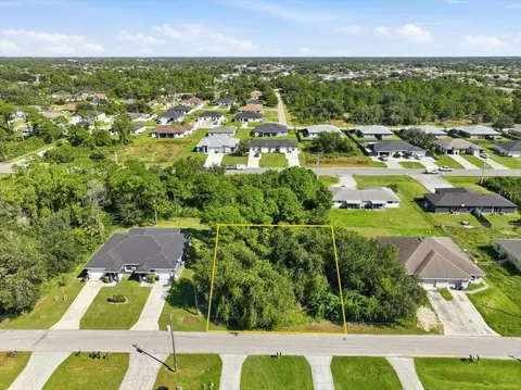 4642 24th St SW, Lehigh Acres, FL 33973