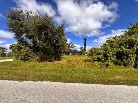 11128 Carnegie Ave, Englewood, FL 34224