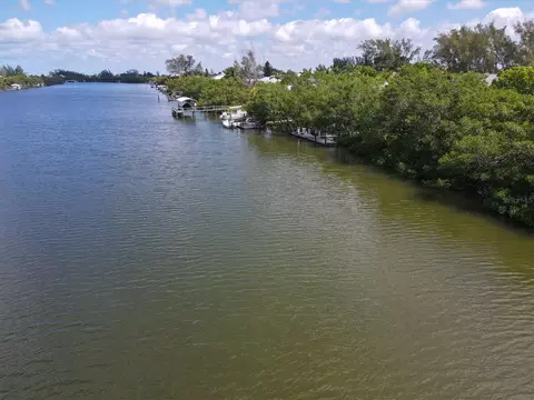 351 Bocilla Dr, Placida, FL 33946 photo 17