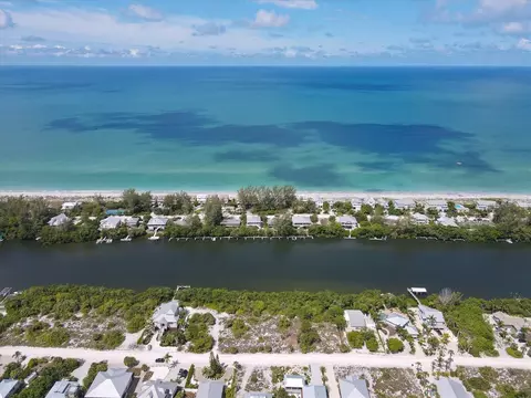 351 Bocilla Dr, Placida, FL 33946 photo 7