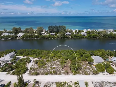 351 Bocilla Dr, Placida, FL 33946 photo 5