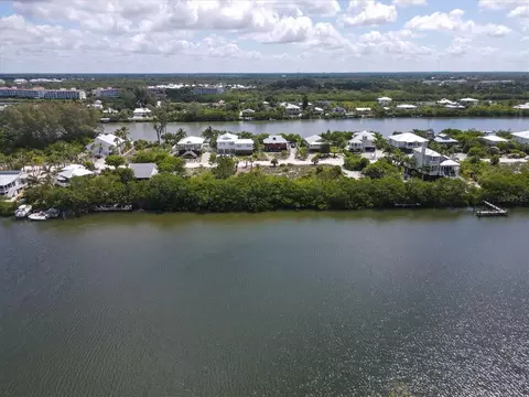351 Bocilla Dr, Placida, FL 33946 photo 15