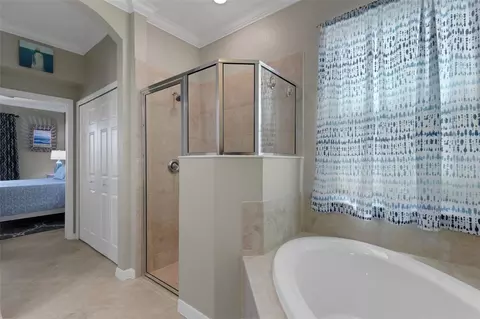 Bath - 6683 Willowshire Way, Bradenton, FL 34212 photo 2 of 3
