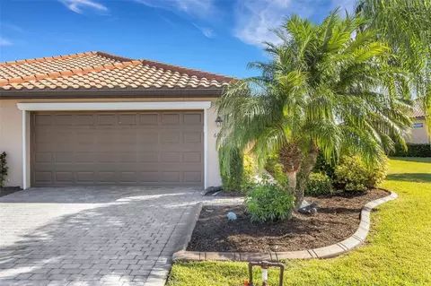 Exterior - 6683 Willowshire Way, Bradenton, FL 34212 photo 2 of 17