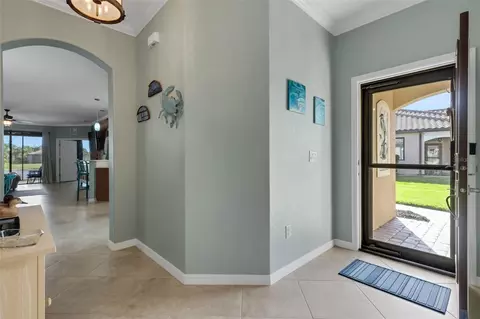 Entry Way - 6683 Willowshire Way, Bradenton, FL 34212 photo 3 of 4