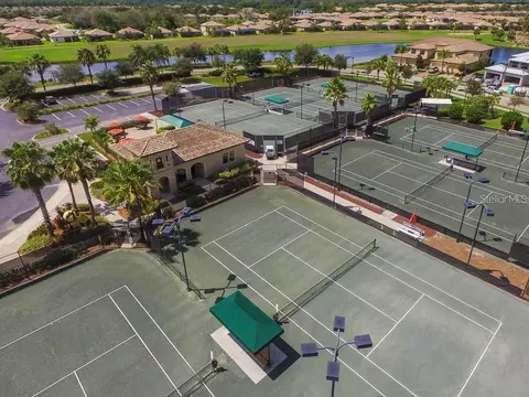 View/Area - 6683 Willowshire Way, Bradenton, FL 34212 photo 5 of 14