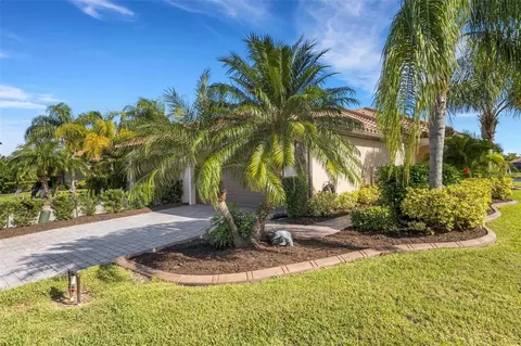 Exterior - 6683 Willowshire Way, Bradenton, FL 34212 photo 8 of 17