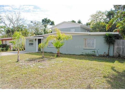 809 Clear Ln, Lutz, FL 33549 photo 1