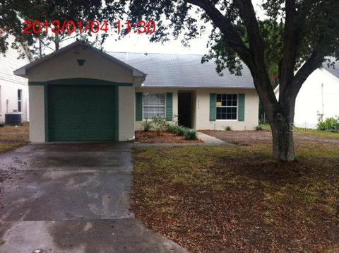 2643 Winchester Cir, Eustis, FL 32726 photo 1