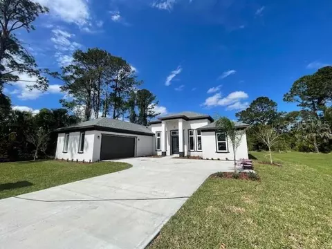 42 Forest Hill Dr, Palm Coast, FL 32137