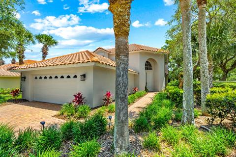 2 Monterrey Dr, Palm Coast, FL 32137