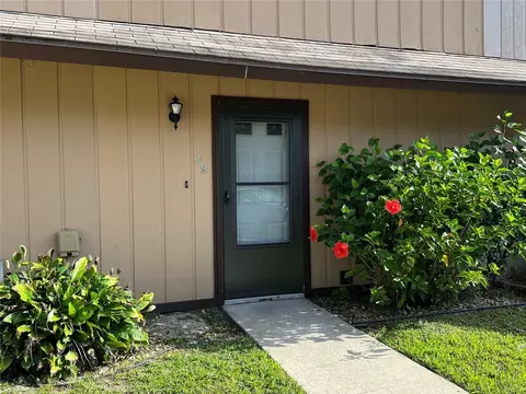 28 Village Dr, Flagler Beach, FL 32136