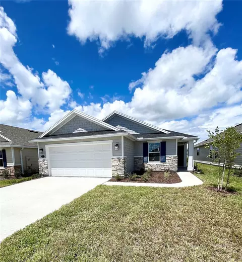 8 Waverly Ln, Palm Coast, FL 32164