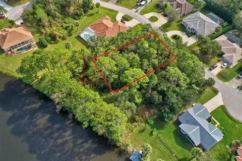 8 Bill Ct, Palm Coast, FL 32137