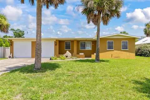 1019 S Daytona Ave, Flagler Beach, FL 32136