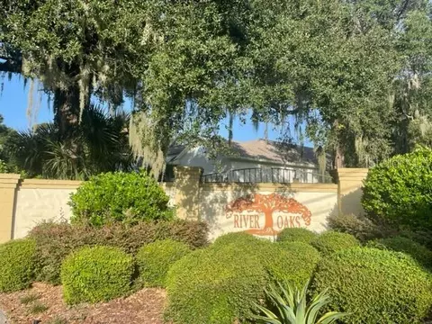 18 River Oaks Way, Palm Coast, FL 32137