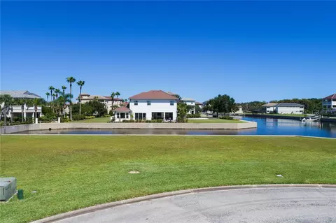 10 Schooner Cir, Palm Coast, FL 32137