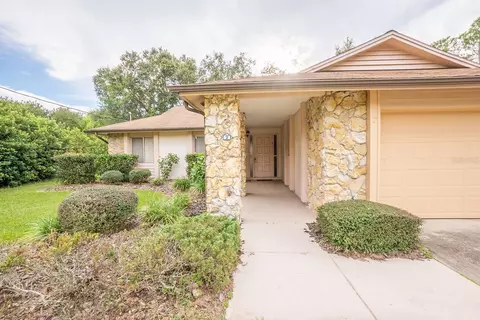 7 Wendy Ln, Palm Coast, FL 32164