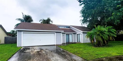 9353 Longmeadow Cir, Boynton Beach, FL 33436