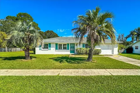 747 Bahia Dr, Saint Augustine, FL 32086