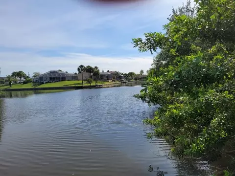 44 Clinton Ct N, Palm Coast, FL 32137
