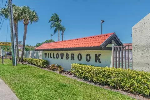 1100 E Bay Dr #36, Largo, FL 33770