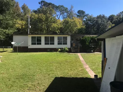 55649 Jaime Dr, Astor, FL 32102