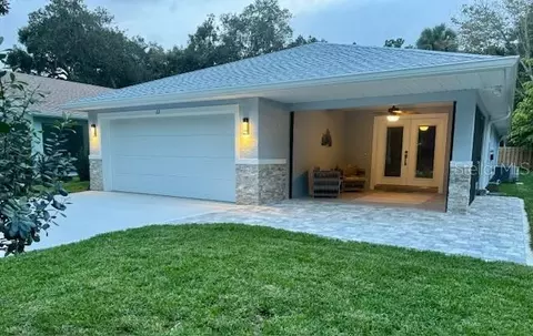22 Seminole Ave, Palm Coast, FL 32137