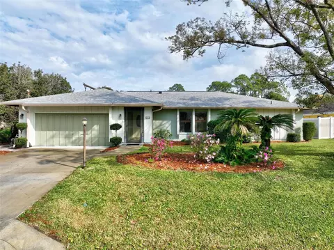13 Woodglen Pl, Palm Coast, FL 32164