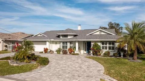10 Claymont Ct N, Palm Coast, FL 32137
