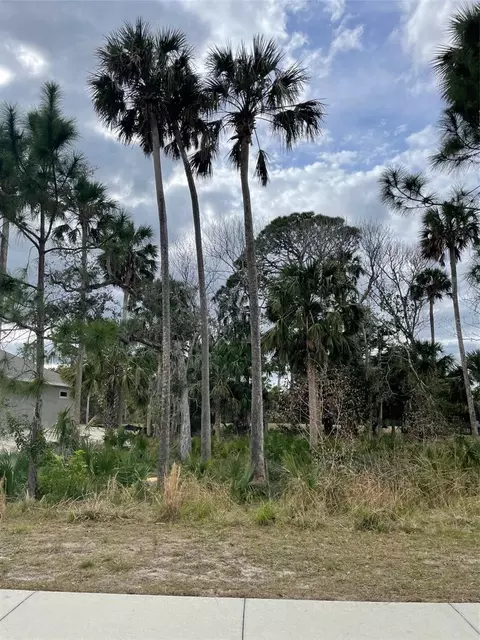 162 S Riverwalk Dr, Palm Coast, FL 32137
