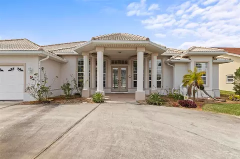 9 Cloverdale Ct N, Palm Coast, FL 32137