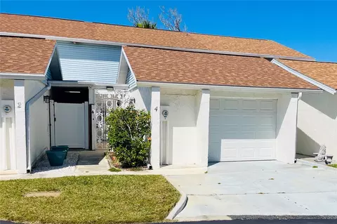 4 Chippingwood Ln, Ormond Beach, FL 32176