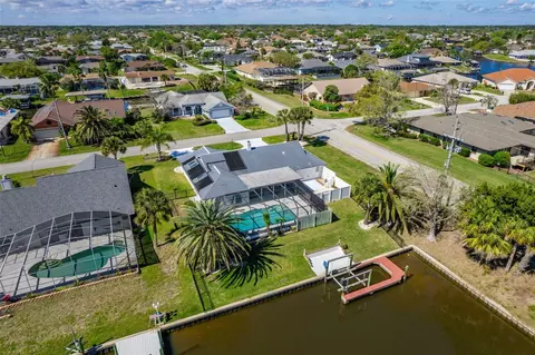 1 Classic Ct S, Palm Coast, FL 32137