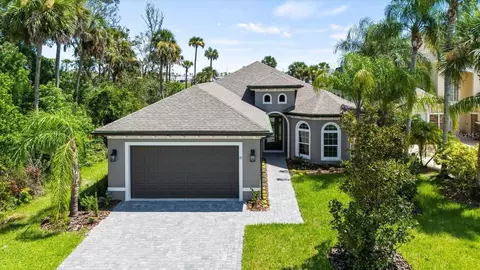 27 S Riverwalk Dr, Palm Coast, FL 32137